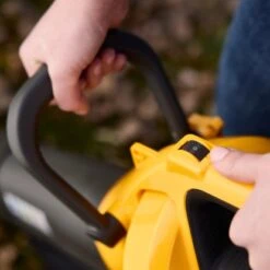 Stiga Akku-Laubsauger Und -bläser VS 100e Inkl. 2 Akkus & Doppelladegerät -Gartengeräte Geschäft 7050743 A02